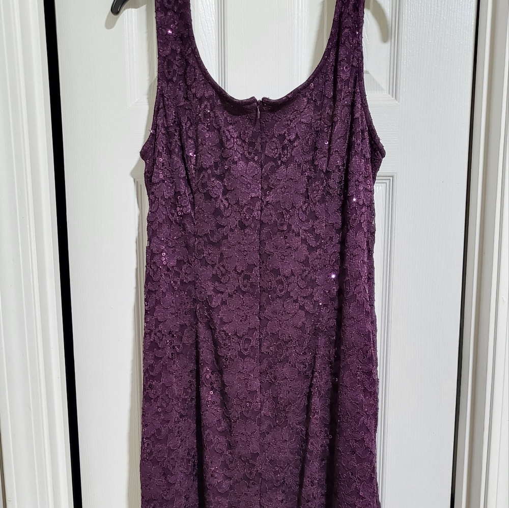 Dress - Picture 3 of 9